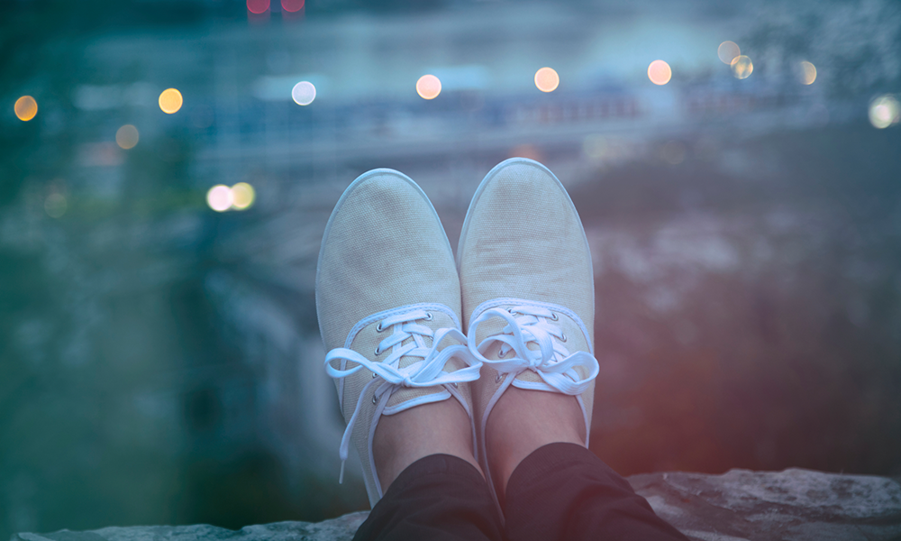 The Foot Selfie Is Taking Over Instagram Hashtag Feet Pictures Footfiles