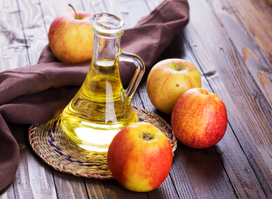 7 Ways Apple Cider Vinegar Can Help Your Feet