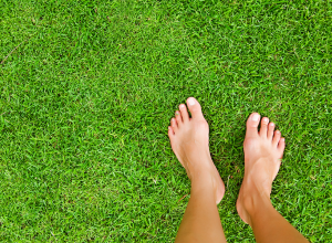 going barefoot benefits anti-aging effects