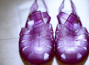 Horrifying Viral Photo Of Toddler Jelly Shoes Bloody Feet