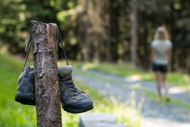 ditching hiking boots for barefoot walking