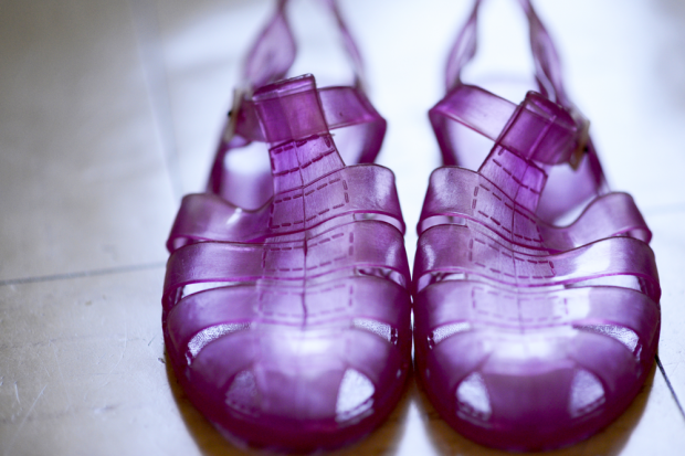 Horrifying Viral Photo Of Toddler Jelly Shoes Bloody Feet