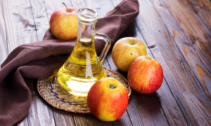 7 Ways Apple Cider Vinegar Can Help Your Feet